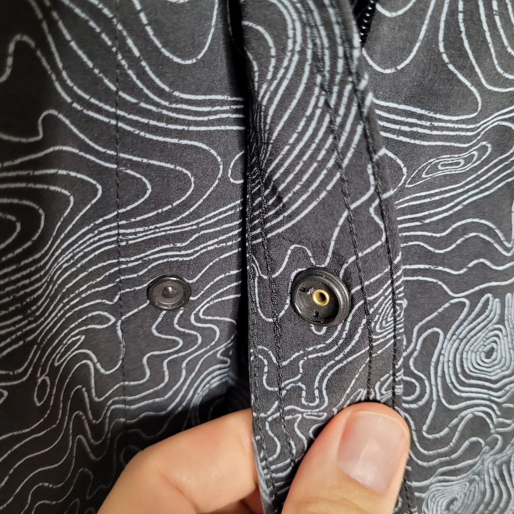 Alaskan Hardgear by Duluth Trading Co. men's geometric performance shirt size XL - Picture 5 of 10